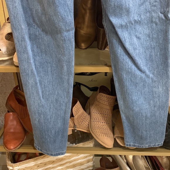 White House Black Market Denim Jeans - Picture 9 of 11